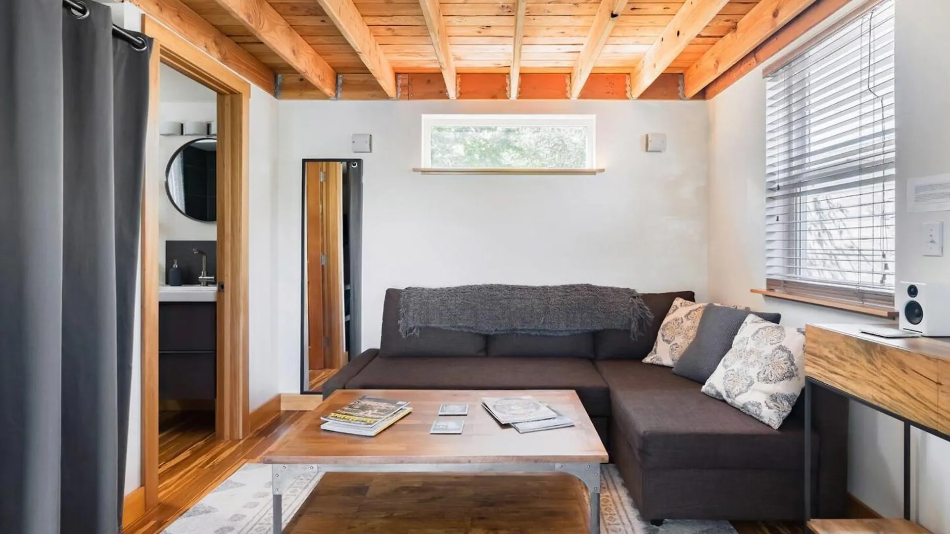 Blue Door Micro-Loft Hotel Portland